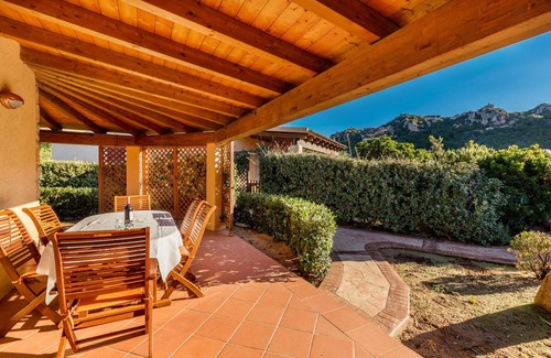Costa Paradiso Villa | Villetta Orchidea: professional sanitization and wonderful shared pool