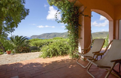 Lacona Villa | Villino a Lacona with sea view 4/6 beds