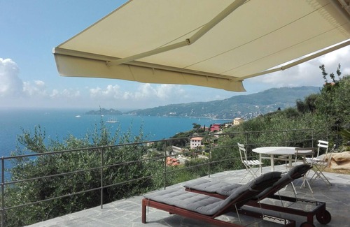 Zoagli House | Villino Olivia - among olive trees with a view of Portofino and Tigullio Gulf