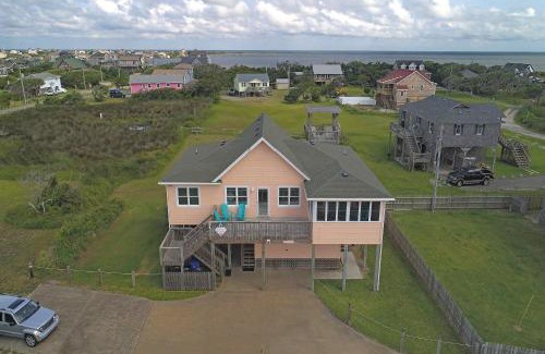 Hatteras House | Vincent VanGo to the Beach #13-H