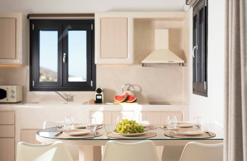 Kamari Villa | Vinebranch Villa with Private Pool