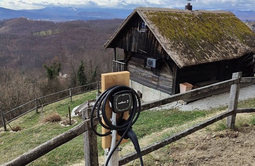 Srednje Grcevje Cottage | Vineyard cottage Škatlar 1