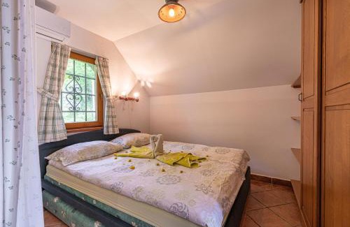 Trska Gora House | Vineyard Cottage Rataj 1