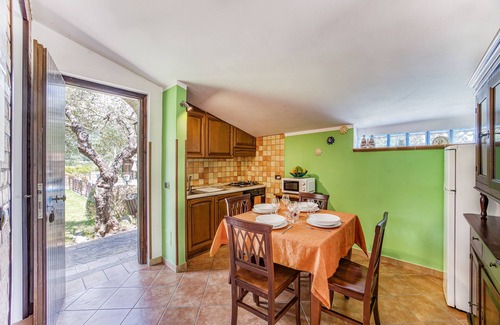 Casal Velino Ski Chalet | Vineyard Dépendance With Shared Pool, Casal Velino, Italy