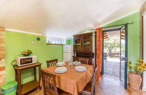 Casal Velino Ski Chalet | Vineyard Dépendance With Shared Pool, Casal Velino, Italy