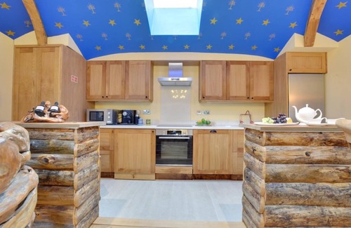 Ewhurst Green House | Vineyard Hollow - Luxury Getaway