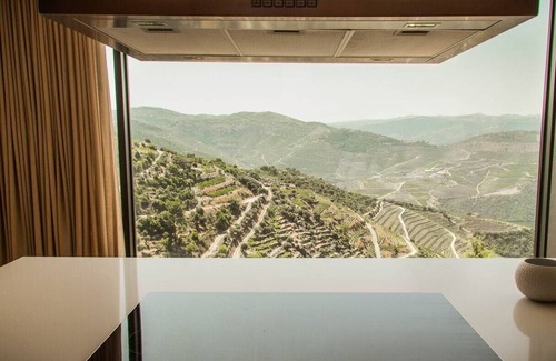 Bomfim Villa | Vineyard Home Flying High over the Douro River