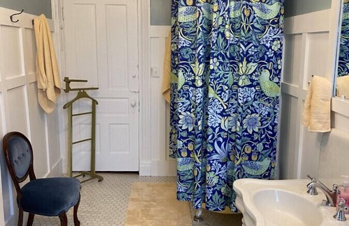 St. Joseph Bed & Breakfast | Vineyard Mansion - Emma Room - 1 King Bed
