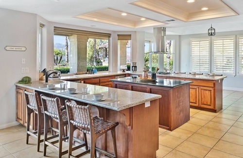 Murrieta House | Vineyard View by Fieldtrip 8 Bd with Infinity Pool, Hot Tub, Games