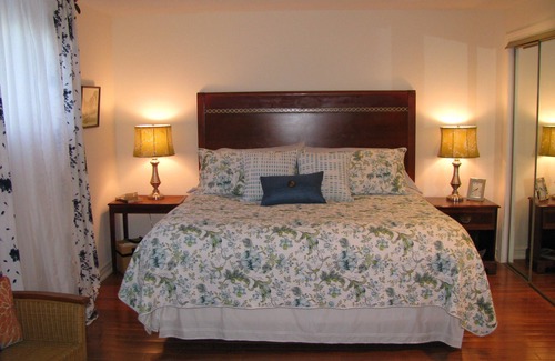 Vineland House | Vineyard views - 2 bedrooms each with King bed and ensuite