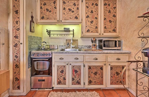 Cornville Cottage | Vineyard Views & Sauna at Cornville Home!