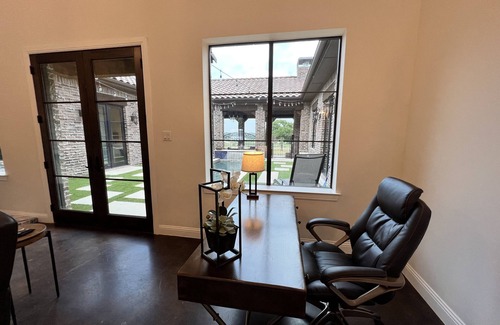 Springtown House | Vineyard Villa