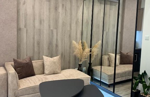 Tu Liem Apartment | Vinhomes Green Bay - Blissful homestays