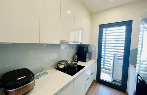 Dich Vong Hau Apartment | Vinhomes Skylake Apartment City View