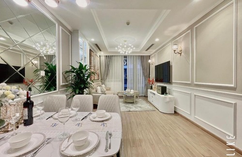 Hai Ba Trung Apartment | Vinhomes Times city - Blissful Homestays