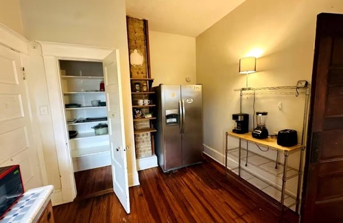 University Heights Apartment | Vintage & Affordable Unit 1 of 6