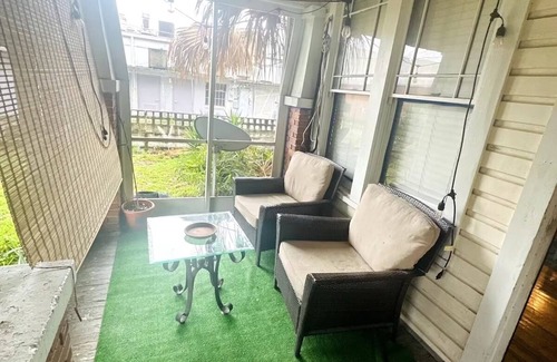 University Heights Apartment | Vintage & Affordable Unit 1 of 6