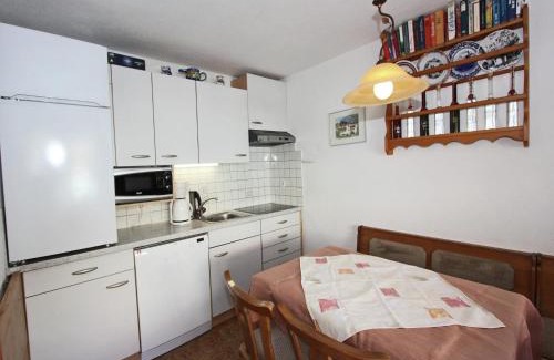 Kapfing Apartment | Vintage Apartment in Fügen near Ski Area