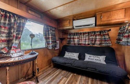 Spicewood House | Vintage Camper Amazingly Equipped Great for a Unique Getaway in Texas