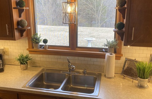 Shenandoah House | Vintage Charm With Modern Amenities With Mountain Views