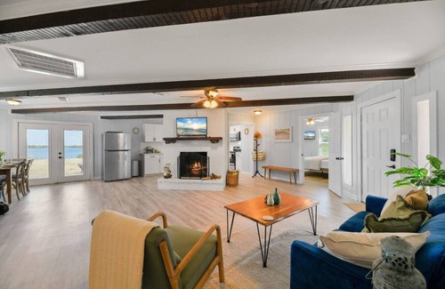 Crystal Beach House | Vintage Coastal Cottage Secluded lake house