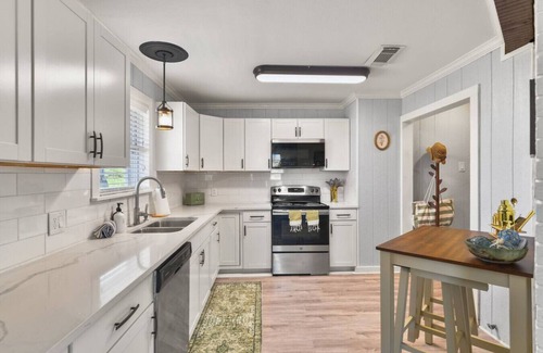 Crystal Beach House | Vintage Coastal Cottage Secluded lake house