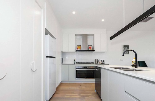 Brunswick North House | Vintage Cottage in Davies St