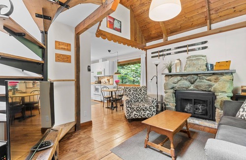 Jeffersonville Ski Chalet | Vintage- Forest retreat fireplace near outdoor fun