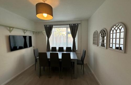 Stratford Villa | Vintage House