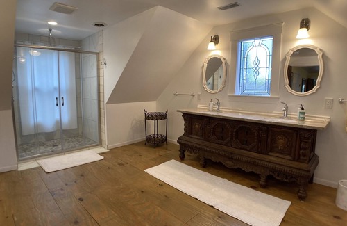 South Haven Bed & Breakfast | Vintage Inn at Veritas Estate