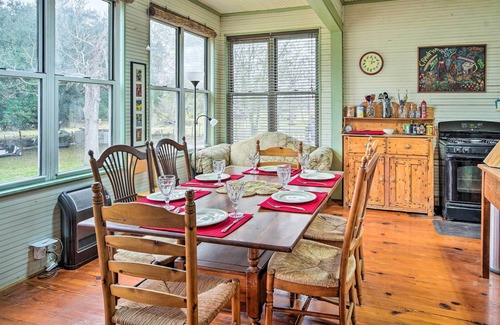 New Roads House | Vintage Louisiana Vacation Rental Home