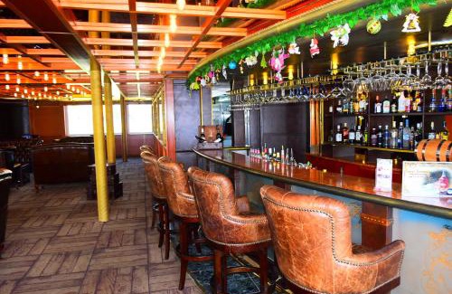 Botahtaung Boat Rental | Vintage Luxury Yacht Hotel