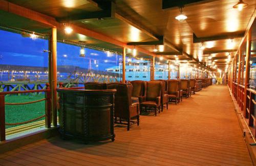 Botahtaung Boat Rental | Vintage Luxury Yacht Hotel