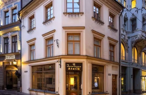 Old Town Apartment | Vintage Old Town Apartment