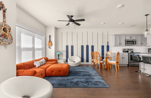Nashville House | Vintage Retreat Near Airport and Downtown Nash!