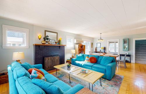 Manistee House | Vintage Vacation Villa