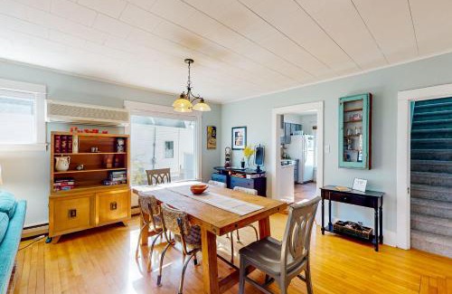 Manistee House | Vintage Vacation Villa