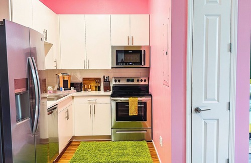 North Nashville Apartment | Vintage Vibes: Minutes From The Broadway Buzz
