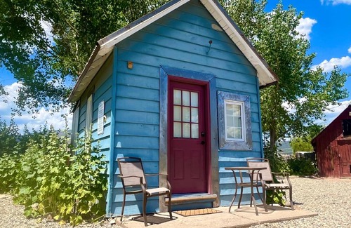 Lazear House | Violet Cottage at Zenzen Gardens
