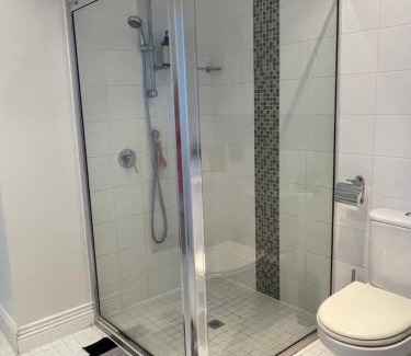 Hobart Central Business District Apartment | Violet Cottage in the City