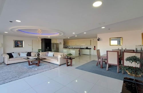 Balibago Apartment | VIP 2Bedroom Penthouse-Kandi Palace 155sqm with Jacuzzi