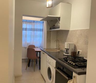Pitesti Apartment | Virginia's Studio