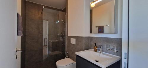 Rothenburg Apartment | Visionary Hospitality Rothenburg, Lucerne - Premium Apartments with Free Parking, Washer, Kitchen, Terrace, Bus Stop, 15' City