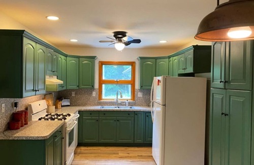 Roxbury Cabin | Visit Casa Zorro in Roxbury 10 Min to Wed Venues