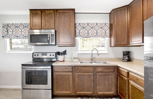 Brent House | Visit Pensacola! Home near PCC, beaches, downtown.