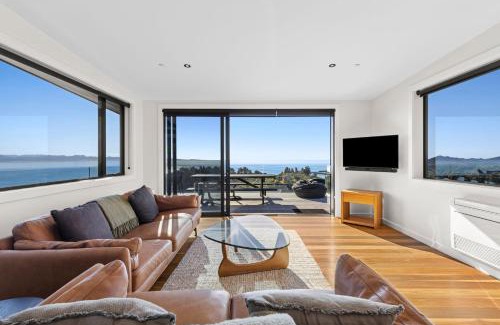 Pohara House | Vista al Mar