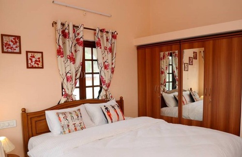 Nagalli Hills Colony Apartment | Vista Bellaire - 2BHK AC apt in Dona Paul