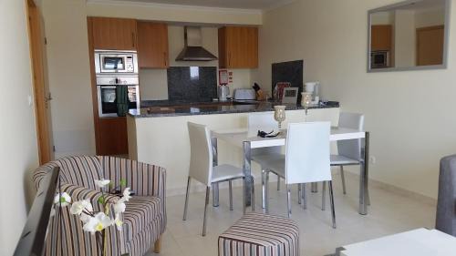 Olhos D'Agua Apartment | Vista das Ondas Apartamento 205 B2 - Olhos de Agua