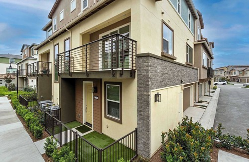 Lake Forest House | Vista Views on Siena #41565