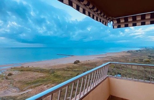 La Pobla de Farnals Apartment | Vistas únicas al mar en primera linea